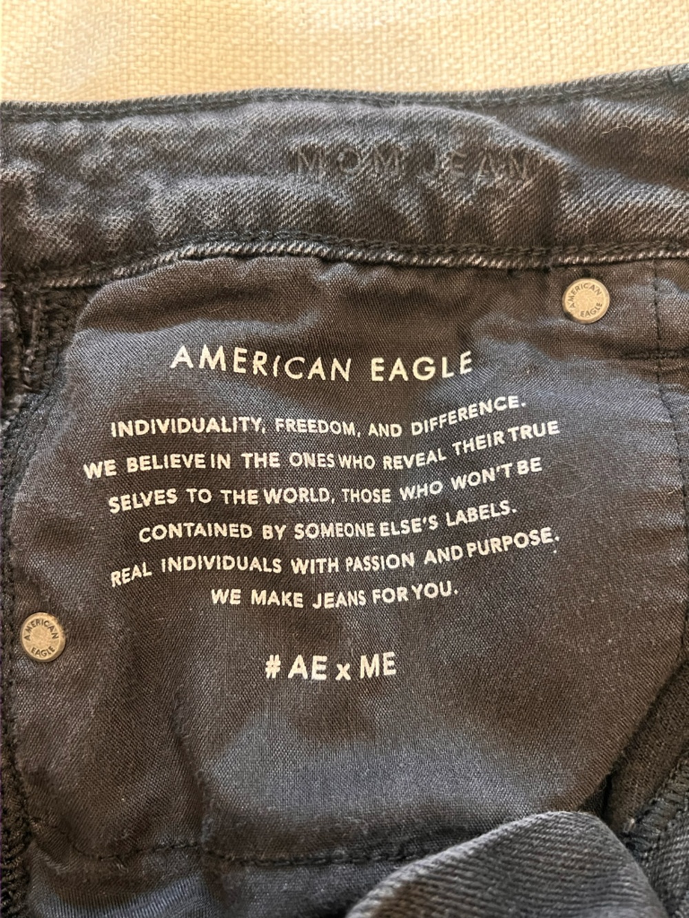 American Eagle Black Mom Jeans Size 10 Distressed Ripped Comfort Stretch - Picture 5 of 5